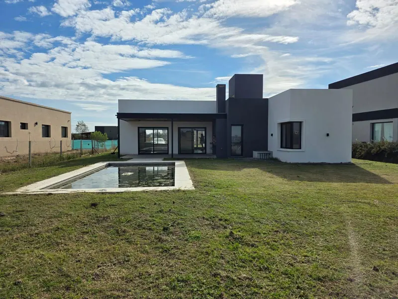 Casa en venta · Luján, GBA Oeste, Provincia de Buenos Aires