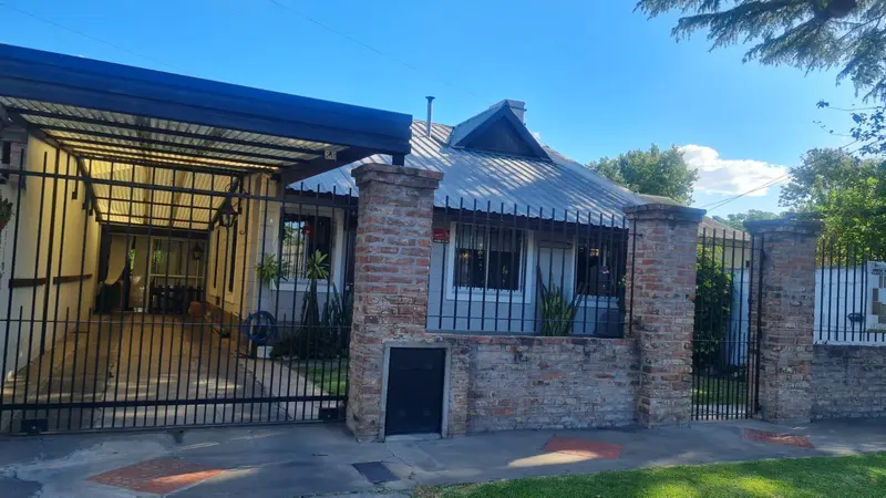 Casa en venta · Castelar, Morón, GBA Oeste, Provincia de Buenos Aires