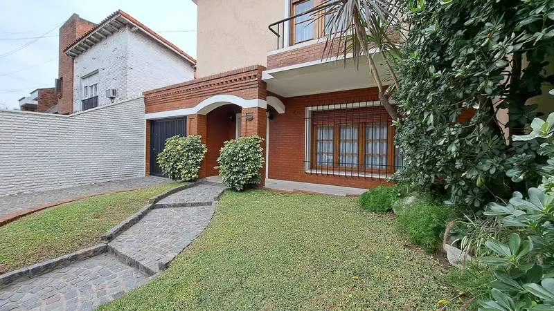 Casa en venta · Castelar, Morón, GBA Oeste, Provincia de Buenos Aires
