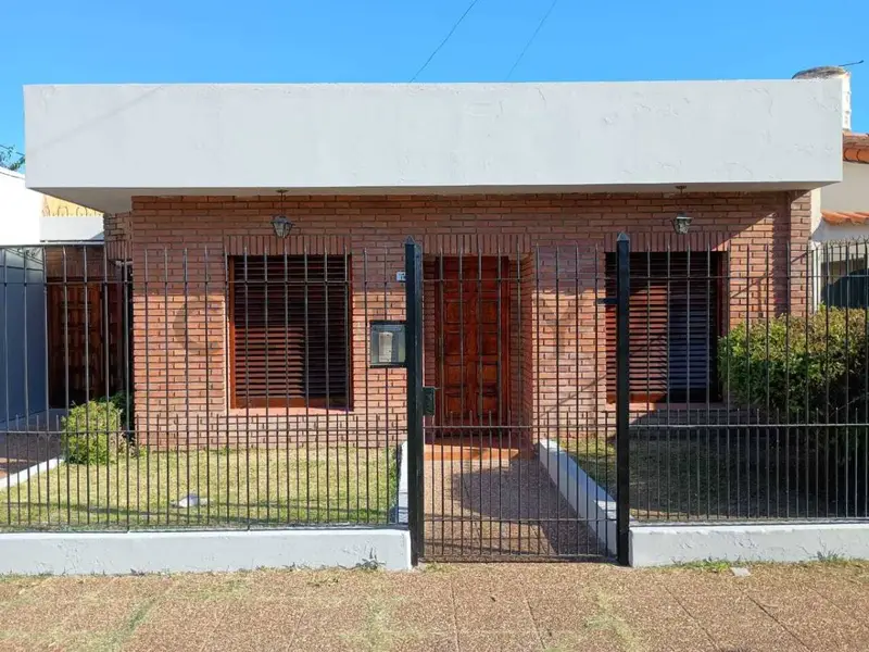 Casa en venta · Quilmes Oeste, Quilmes, GBA Sur, Provincia de Buenos Aires