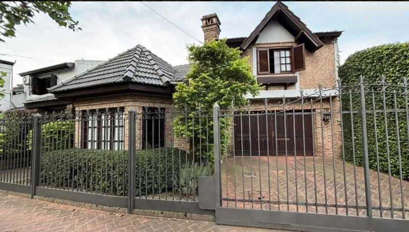 Casa en venta · Castelar, Morón, GBA Oeste, Provincia de Buenos Aires