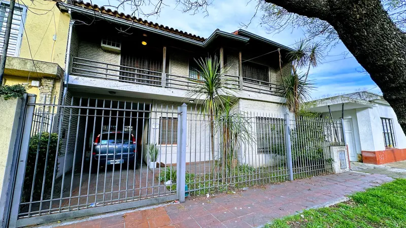 Casa en venta · Castelar, Morón, GBA Oeste, Provincia de Buenos Aires