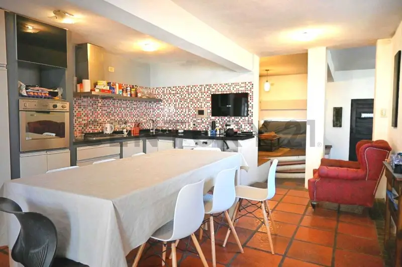 Casa en venta · Banfield, Lomas de Zamora, GBA Sur, Provincia de Buenos Aires