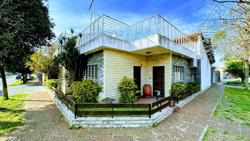 Casa en venta · Castelar, Morón, GBA Oeste, Provincia de Buenos Aires
