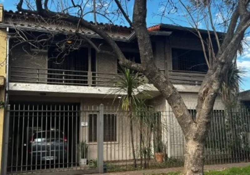 Casa en venta · Castelar, Morón, GBA Oeste, Provincia de Buenos Aires