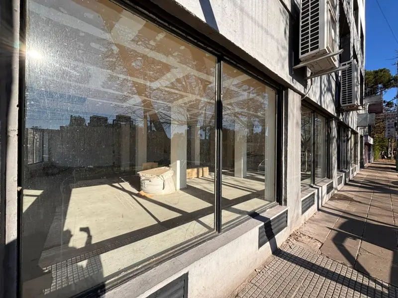 Comercio en alquiler · Hurlingham, GBA Oeste, Provincia de Buenos Aires
