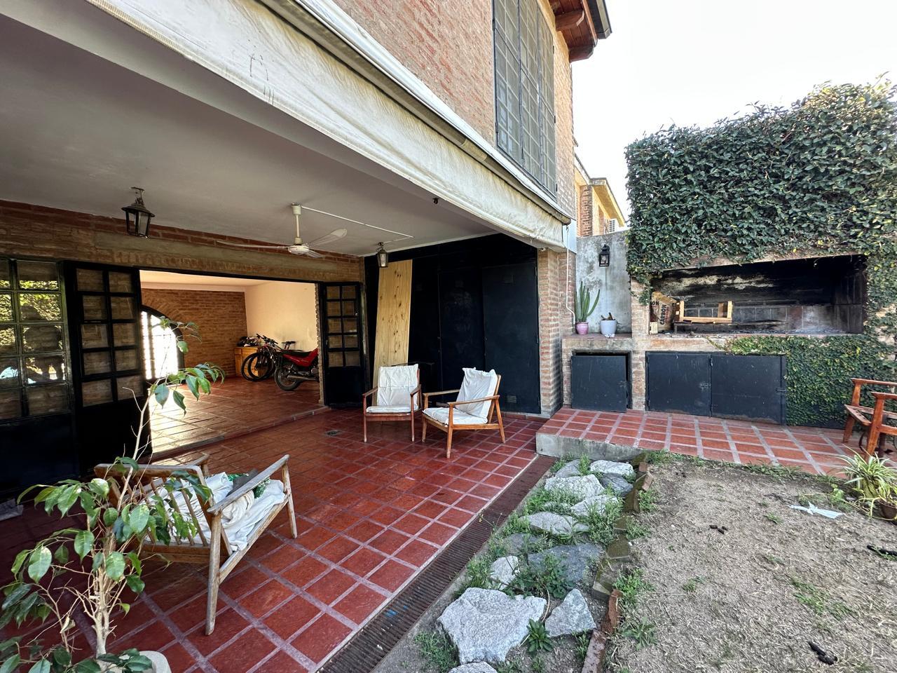 Venta de casa en urca. 4 dormitorios. Dependencia de servicio. Pileta. Apto crédito. - foto 5