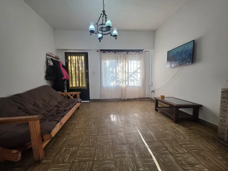 Casa en venta · Castelar, Morón, GBA Oeste, Provincia de Buenos Aires