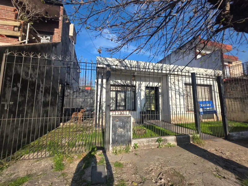 Casa en venta · Castelar, Morón, GBA Oeste, Provincia de Buenos Aires
