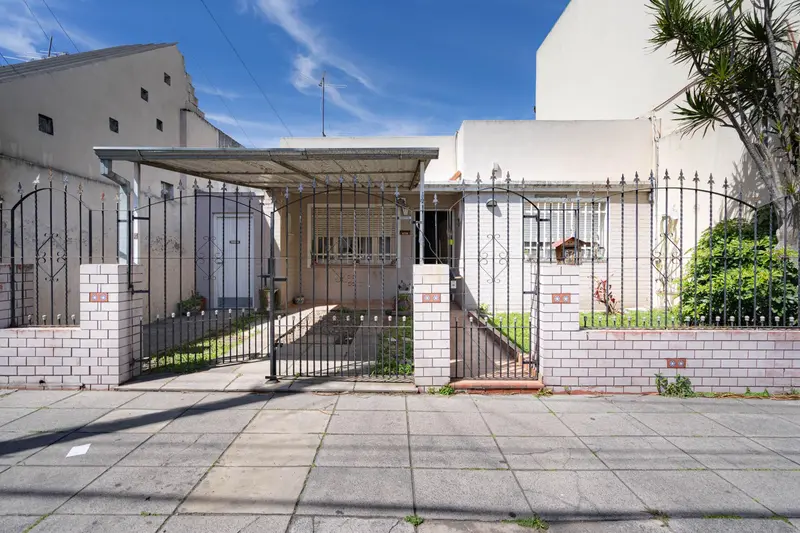Casa en venta · Lomas del Mirador, La Matanza, GBA Oeste, Provincia de Buenos Aires