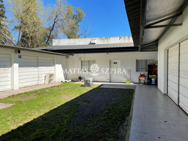 Depósito en venta · Villa Gobernador Udaondo, Ituzaingó, GBA Oeste, Provincia de Buenos Aires