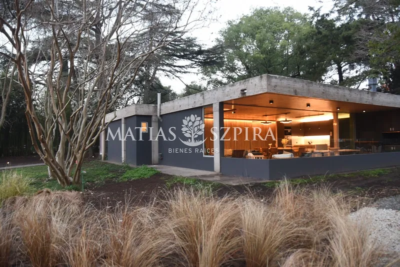 Casa en venta · Villa Gobernador Udaondo, Ituzaingó, GBA Oeste, Provincia de Buenos Aires