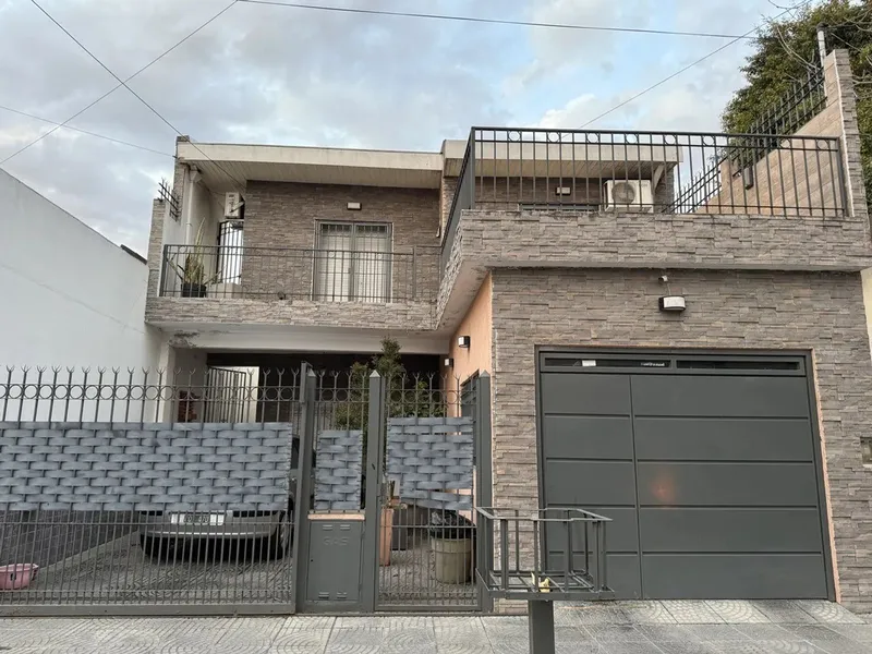 Casa en venta · Villa Sarmiento, Morón, GBA Oeste, Provincia de Buenos Aires