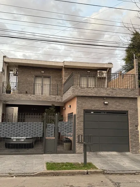 Casa en venta · Villa Sarmiento, Morón, GBA Oeste, Provincia de Buenos Aires