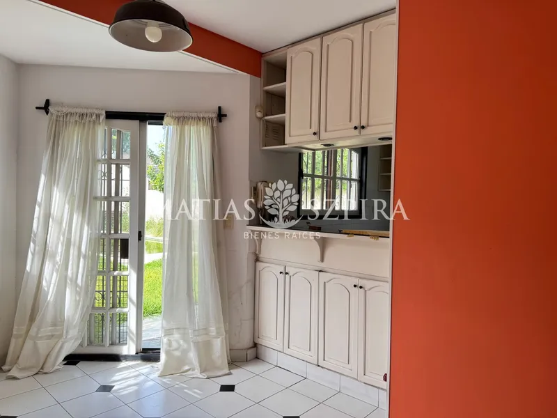 Casa en venta · Castelar Norte, Castelar, Morón, GBA Oeste, Provincia de Buenos Aires