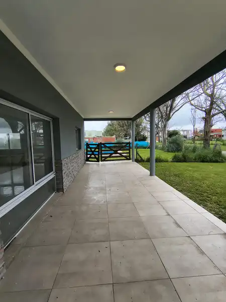 Casa en venta · San Vicente, GBA Sur, Provincia de Buenos Aires Casa en venta · San Vicente, GBA Sur, Provincia de Buenos Aires
