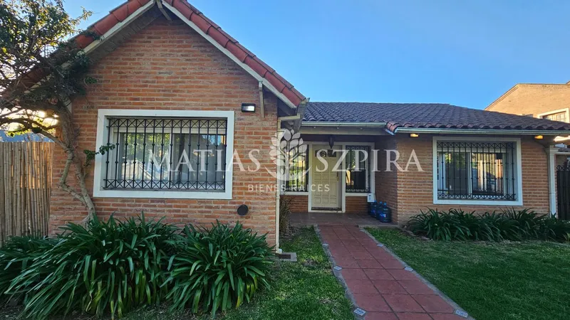 Casa en venta · Villa Gobernador Udaondo, Ituzaingó, GBA Oeste, Provincia de Buenos Aires