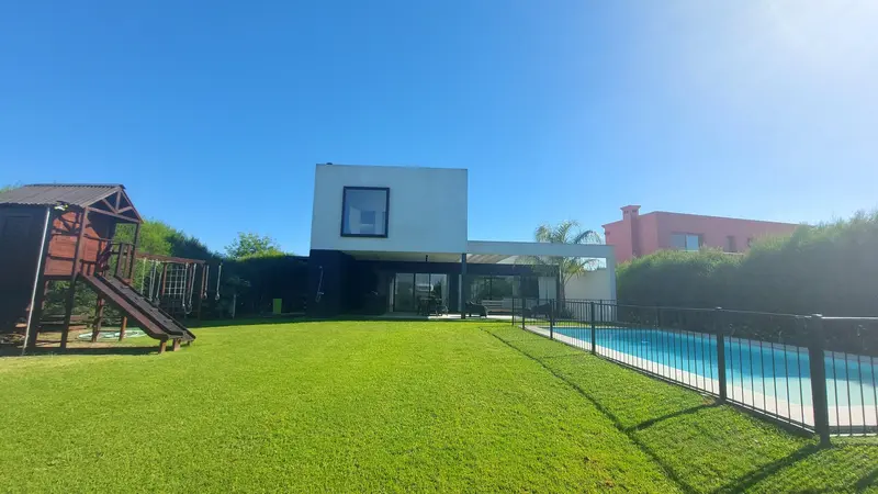 Casa en venta · El Cantón, Escobar, GBA Norte, Provincia de Buenos Aires