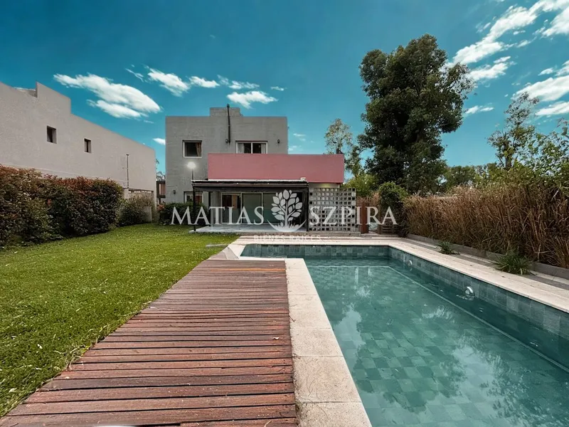 Casa en venta · Alvarez del Bosque, Moreno, GBA Oeste, Provincia de Buenos Aires