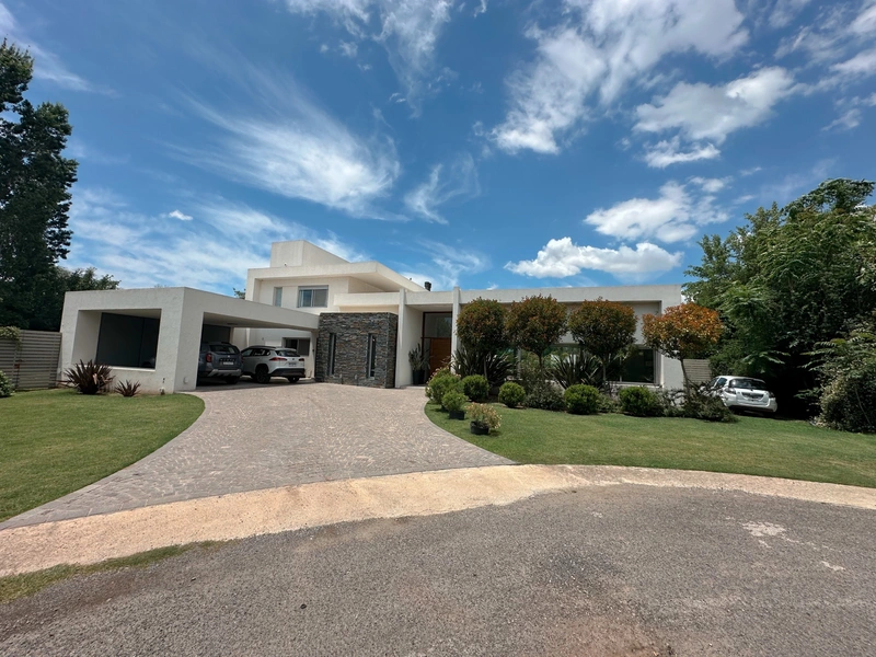 Casa en venta · Altos del Chateau, Córdoba Capital, Córdoba