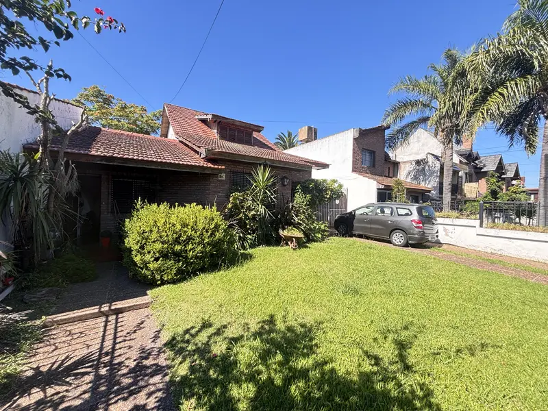 Casa en venta · Castelar, Morón, GBA Oeste, Provincia de Buenos Aires