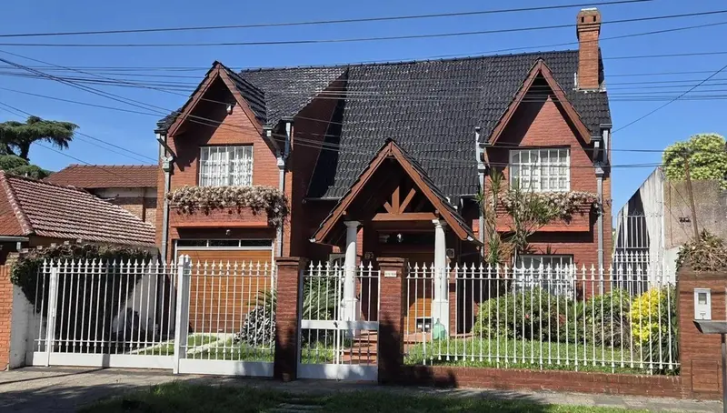 Casa en venta · El Palomar, Morón, GBA Oeste, Provincia de Buenos Aires