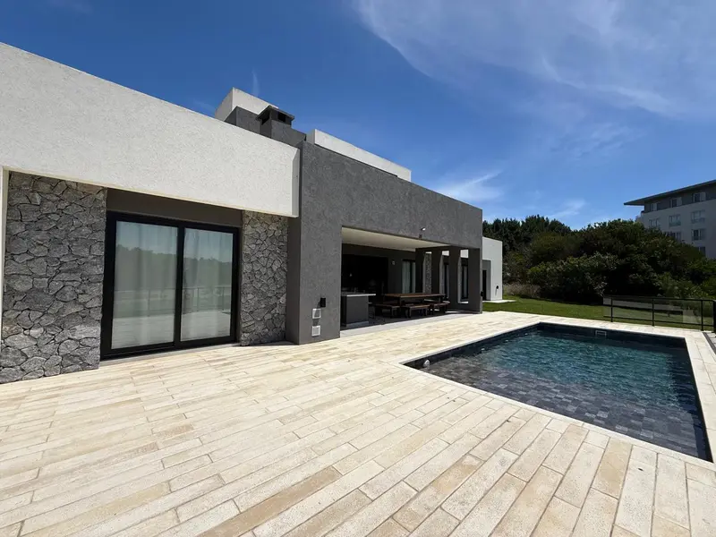 Casa en venta · Costa Esmeralda, Punta Medanos, La Costa, Costa Atlántica, Provincia de Buenos Aires Casa en venta · Costa Esmeralda, Punta Medanos, La Costa, Costa Atlántica, Provincia de Buenos Aires