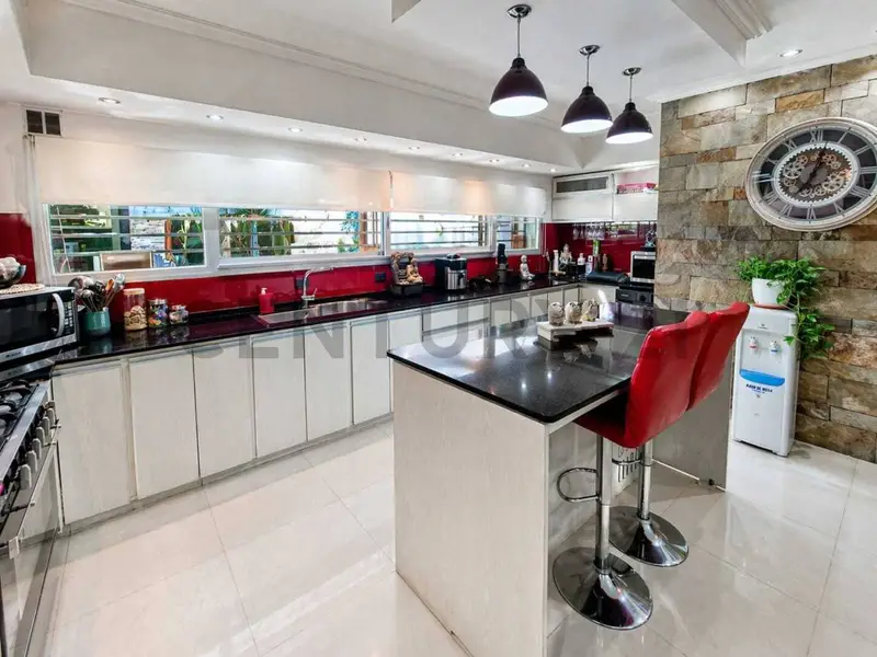 Casa en venta · Burzaco, Almirante Brown, GBA Sur, Provincia de Buenos Aires