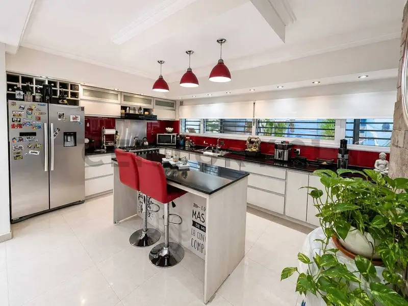 Casa en venta · Burzaco, Almirante Brown, GBA Sur, Provincia de Buenos Aires