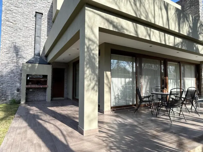 Casa en venta · Abril Club De Campo, Berazategui, GBA Sur, Provincia de Buenos Aires