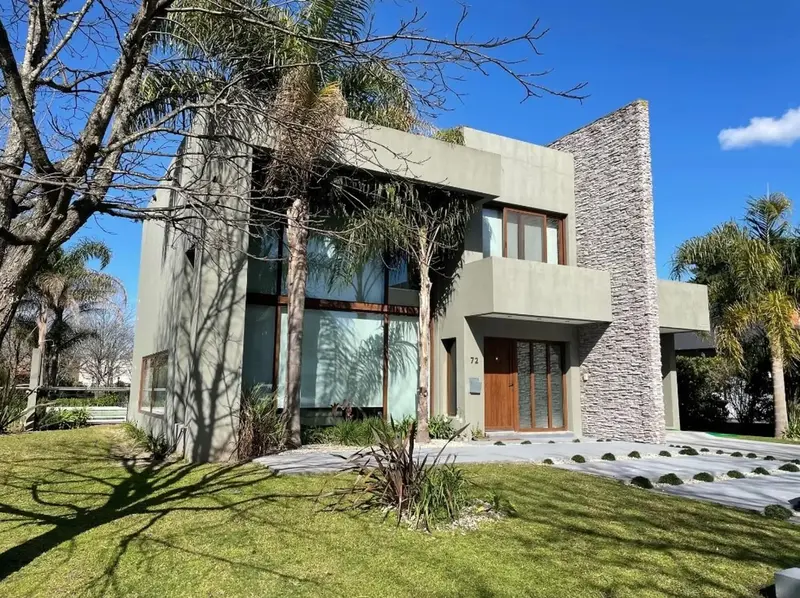Casa en venta · Abril Club De Campo, Berazategui, GBA Sur, Provincia de Buenos Aires