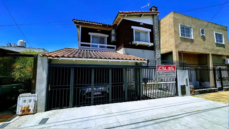 Casa en venta · Castelar, Morón, GBA Oeste, Provincia de Buenos Aires