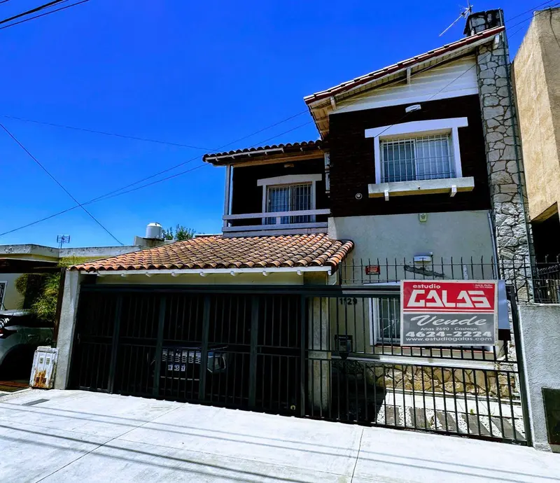 Casa en venta · Castelar, Morón, GBA Oeste, Provincia de Buenos Aires
