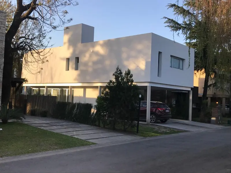 Casa en venta · Villa Gobernador Udaondo, Ituzaingó, GBA Oeste, Provincia de Buenos Aires