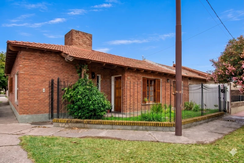 Casa en venta · Bahía Blanca, Bahía Blanca, Interior de Buenos Aires, Provincia de Buenos Aires