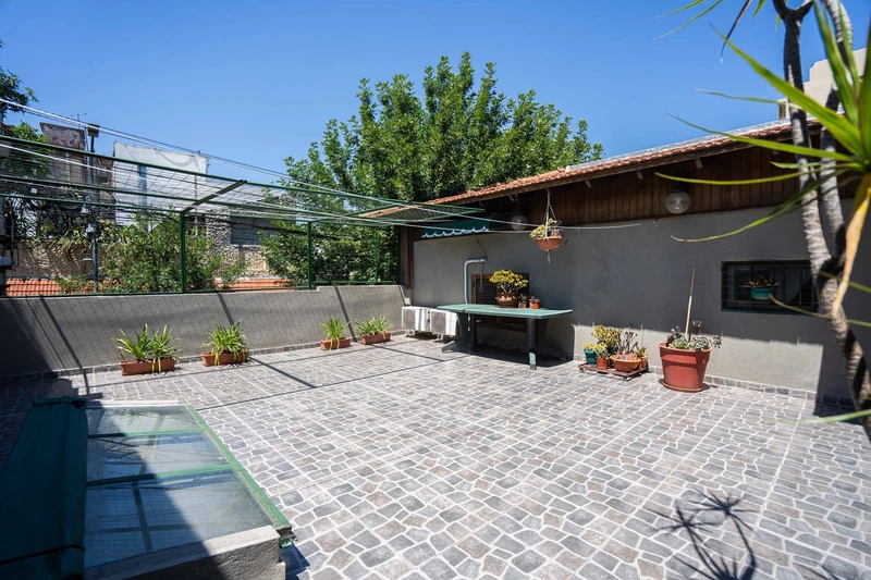 Casa en venta · Flores, CABA Casa en venta · Flores, CABA