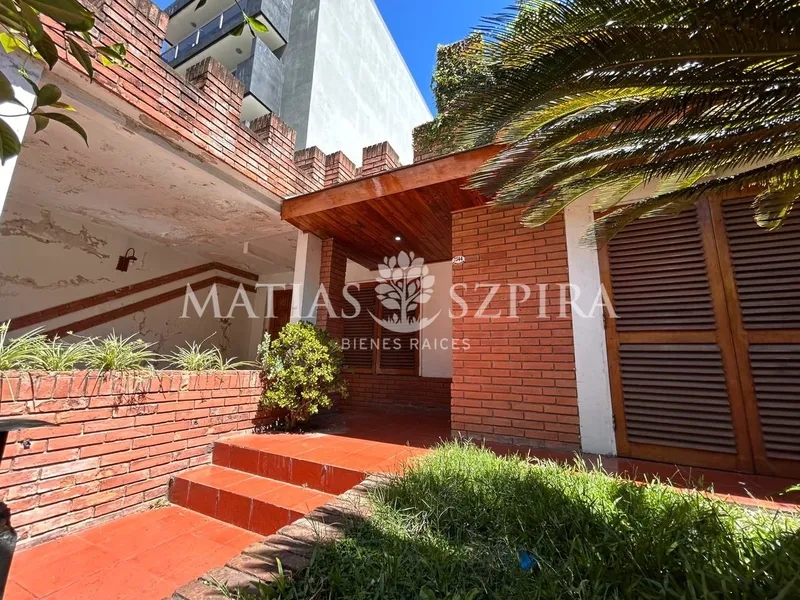 Casa en venta · Castelar, Morón, GBA Oeste, Provincia de Buenos Aires