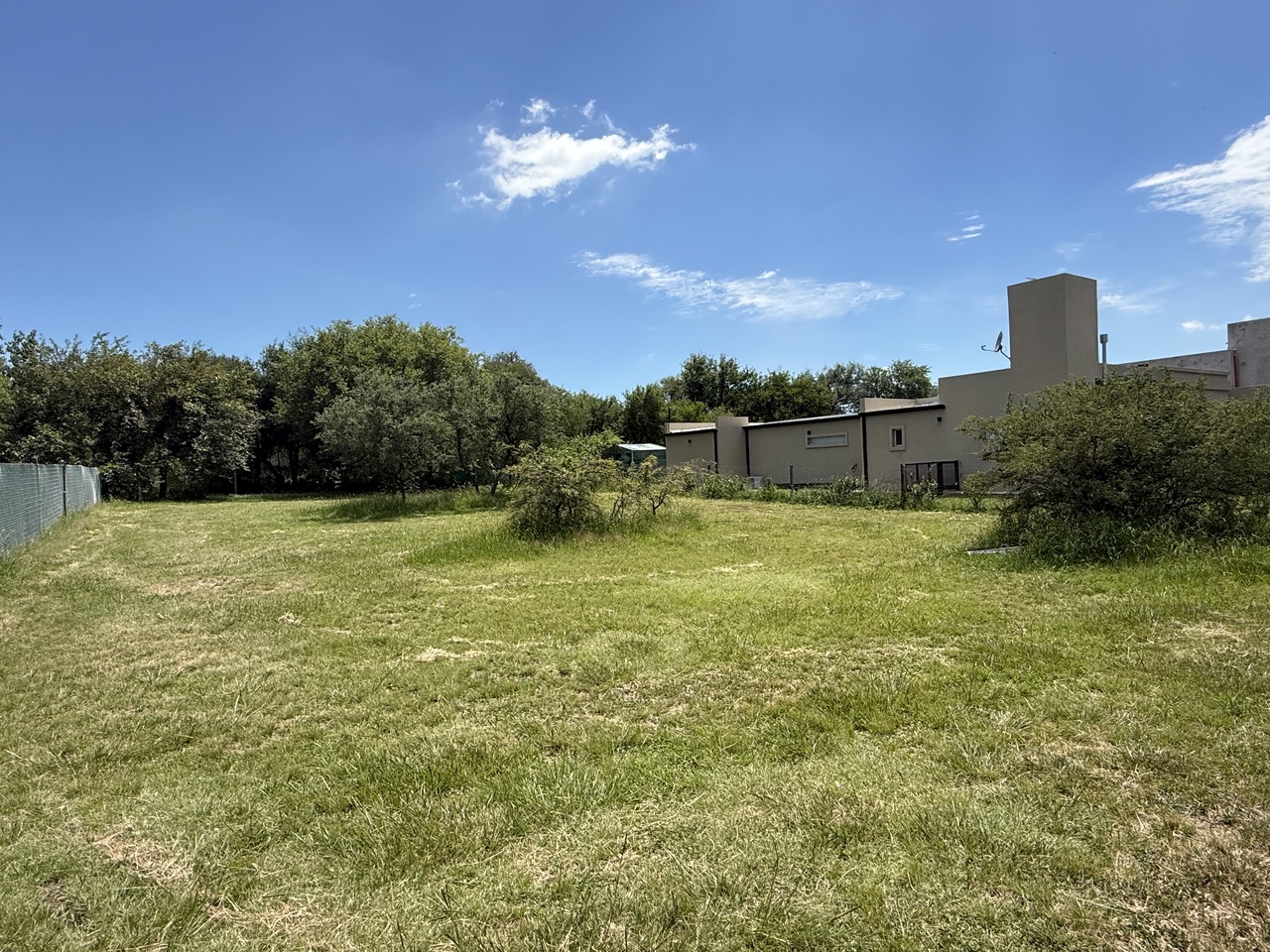SE VENDE LOTE FONDO NORTE 1000 MTOS EN LA CERCANIA- MENDIOLAZA - ESCRITURA! - foto 5