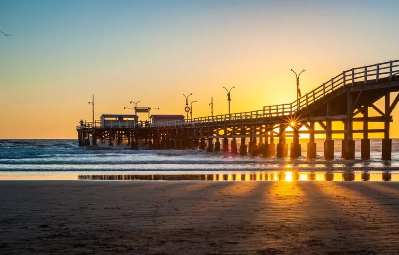 mar-del-tuyu-muelle-atardecer-1024x656.jpg