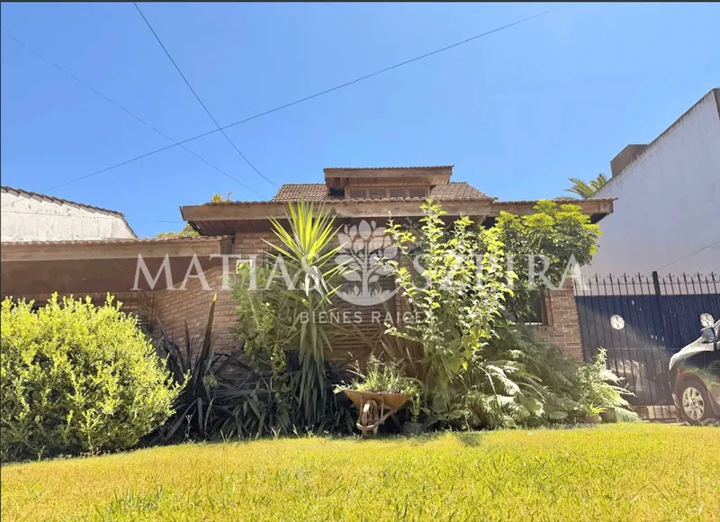 Casa en venta · Castelar, Morón, GBA Oeste, Provincia de Buenos Aires