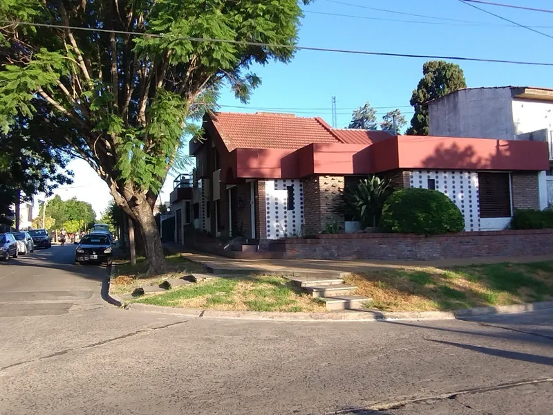 Casa en venta · Castelar, Morón, GBA Oeste, Provincia de Buenos Aires
