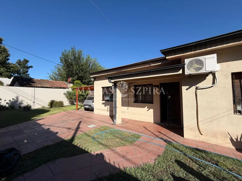 Casa en venta · Villa Gobernador Udaondo, Ituzaingó, GBA Oeste, Provincia de Buenos Aires Casa en venta · Villa Gobernador Udaondo, Ituzaingó, GBA Oeste, Provincia de Buenos Aires