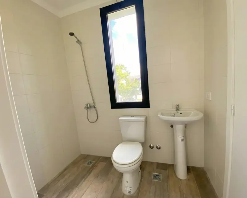 baño serv.png