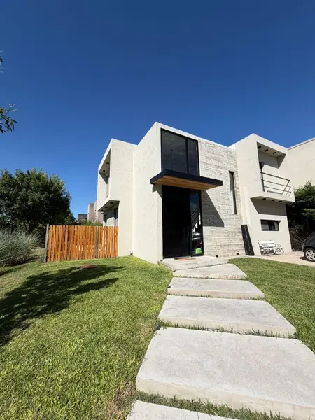 Casa en venta · Grand Bourg, Malvinas Argentinas, GBA Norte, Provincia de Buenos Aires