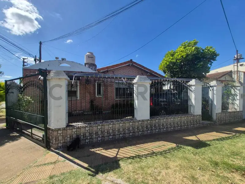 Casa en venta · Banfield, Lomas de Zamora, GBA Sur, Provincia de Buenos Aires