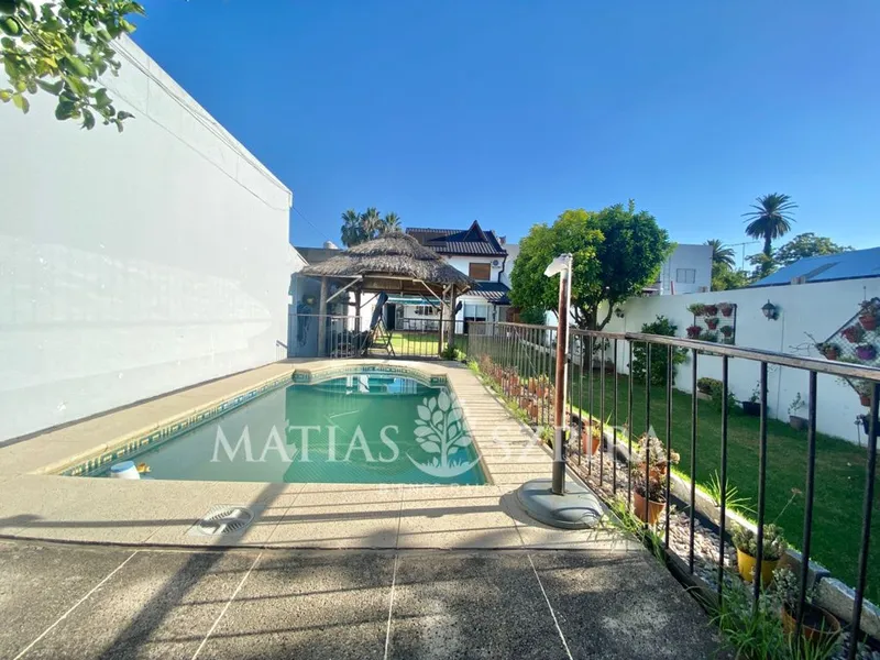 Casa en venta · Castelar, Morón, GBA Oeste, Provincia de Buenos Aires