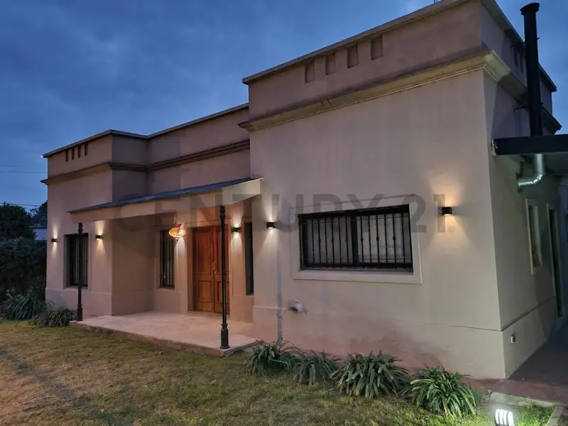 Casa en venta · Luján, GBA Oeste, Provincia de Buenos Aires