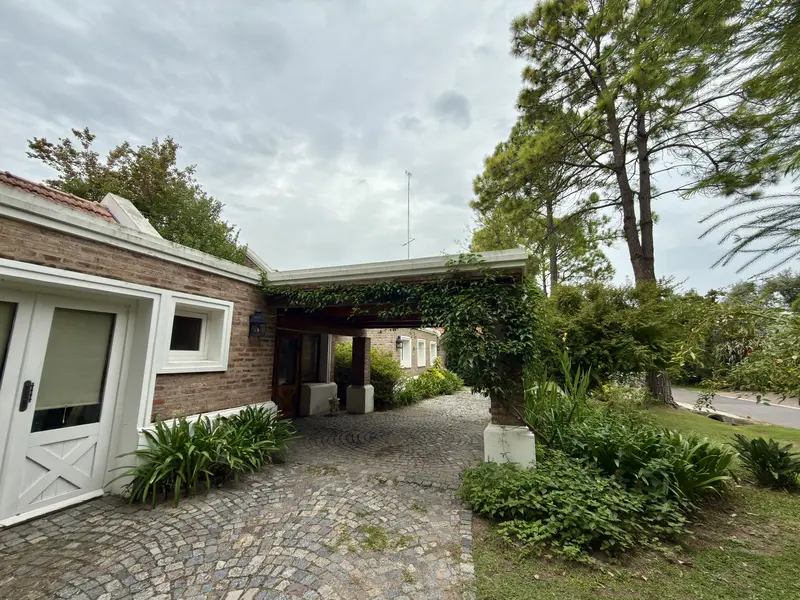 Casa en venta · Luján, GBA Oeste, Provincia de Buenos Aires
