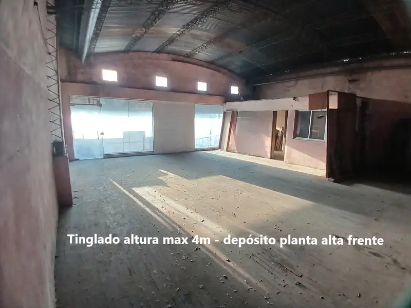 frente arriba limpio texto.png
