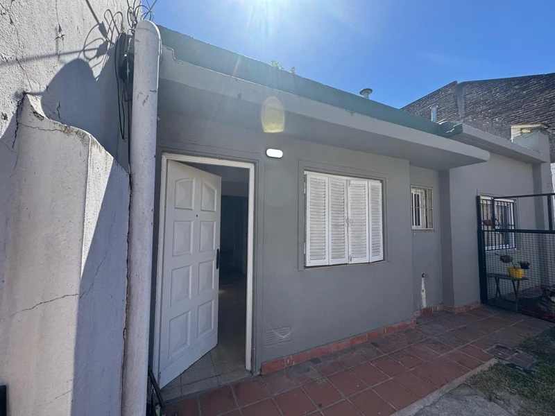 Casa en alquiler · Morón, GBA Oeste, Provincia de Buenos Aires